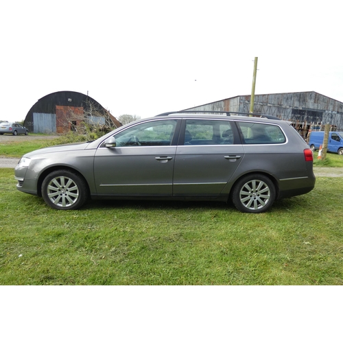 8 - VW Passat Estate SE TDI, 5dr grey, Reg RJ06 UVE,  05/06/2006, 6 speed manual Diesel, 1968cc, MoT to ... 