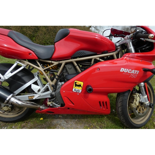 19 - Ducati 750 SS IE Motorcycle. Red, Reg: EX02 TFY , 1st Reg. 01/03/2002, 748cc.. MoT, (new) 2/05/2024,... 