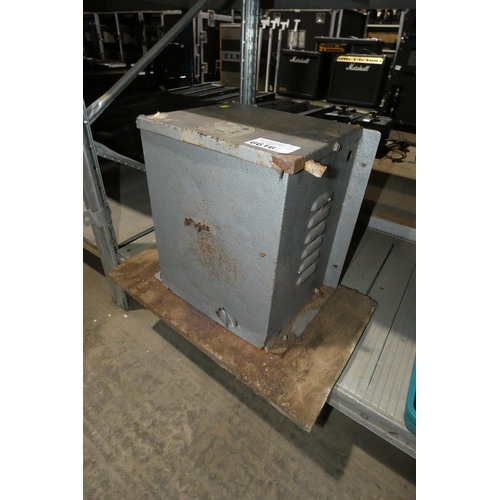 6616 - 1 x Electrosite transformer -primary 240v, secondary 110v, 8kva - requires attention