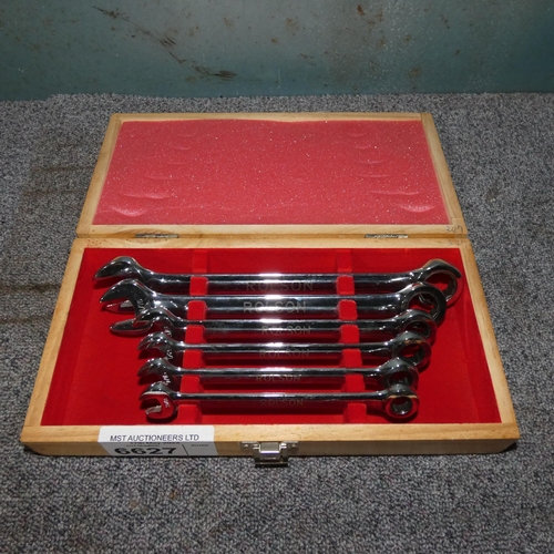 6627 - A Rolson 6 piece combination spanner set supplied in a wooden box case