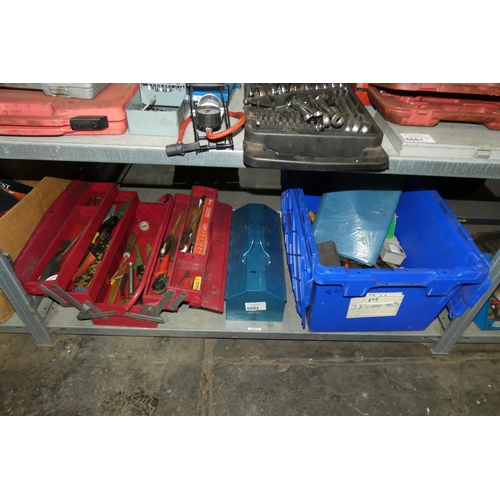 6682 - A quantity of various items including 2 metal tool boxes with contents, hand tools etc. Contents of ... 