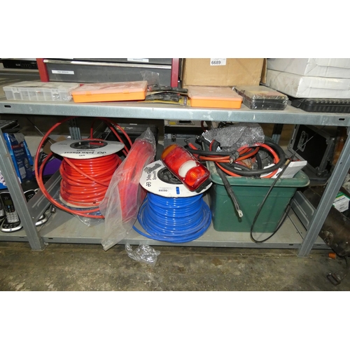 6690 - A quantity of various items including John Guest Speedfit  plastic pipe (red and blue) , vehicle lig... 