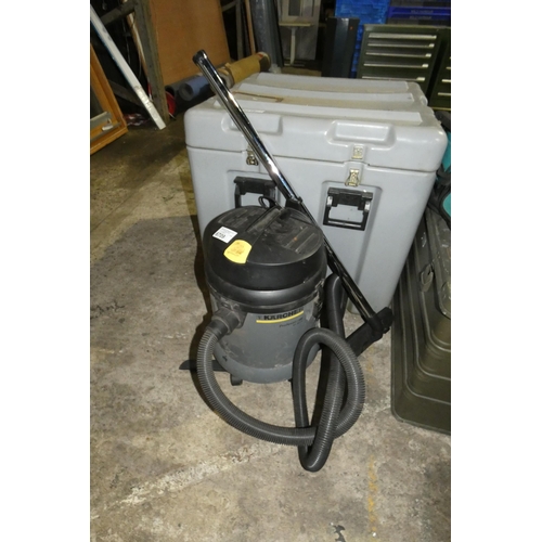 6709 - 1 x Karcher wet / dry vacuum cleaner type GVE-370 Professional NT 27/1, 240v