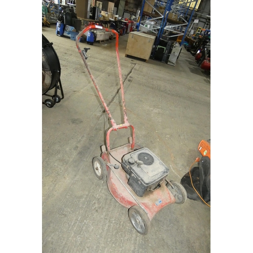 6720 - 1 x petrol engine lawn mower (no make visible)