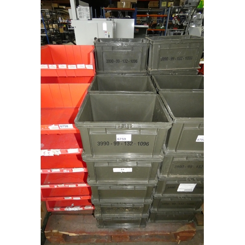 6759 - 16 x green plastic stacking boxes each approx 39 x 29 x 20cm high