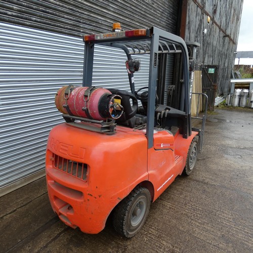 6813 - 1 x Heli gas forklift truck model FG30G, serial number 1J0527, capacity approx 3000kg, max lift heig... 