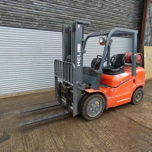 6813 - 1 x Heli gas forklift truck model FG30G, serial number 1J0527, capacity approx 3000kg, max lift heig... 