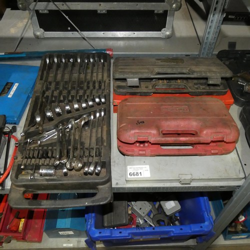 6681 - A quantity of various items including tap / die sets, spanners etc. Contents of 1 shelf