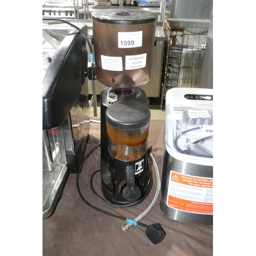 1099 - A commercial coffee grinder by Nova Simonelli - trade Tested Working