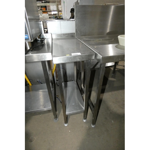 1200 - A commercial stainless steel catering type filler table with shelf beneath approx 30x70cm