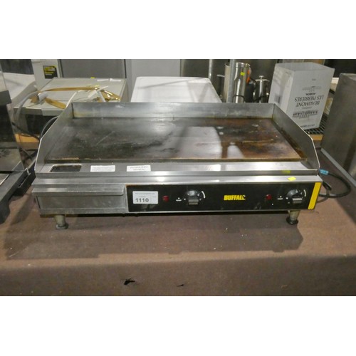 1110 - A countertop commercial stainless steel griddle by Buffalo 240v - trade Tested Working