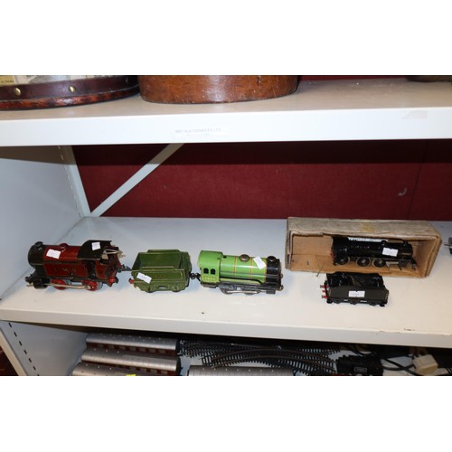 3014 - A quantity of vintage clockwork railway with two locomotives and a quantity of vintage electric 