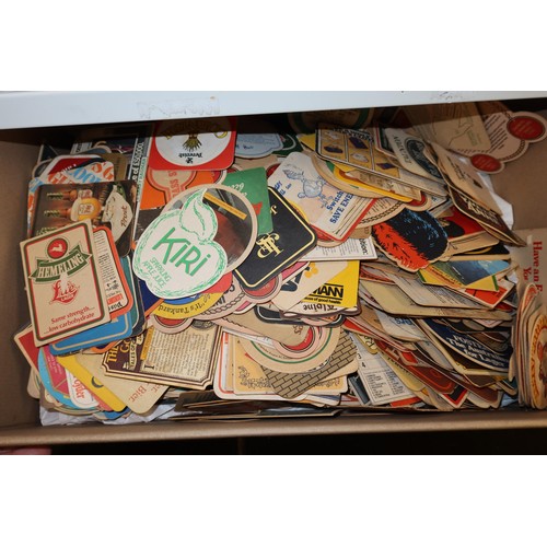 3027 - A large quantity of miscellaneous collectors beer mats