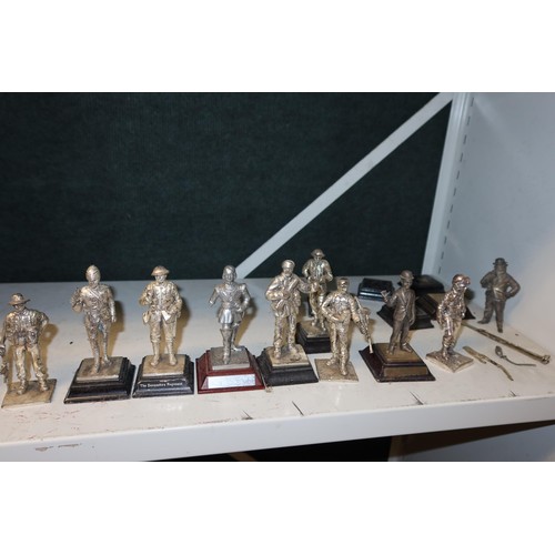 3062 - A small collection of miscellaneous model figures (one shelf)