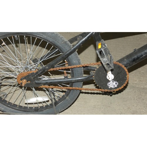 2281 - 1 x BMX bike, 1 x bicycle frame and 2 x scooters - One of the scooters has a broken wheel