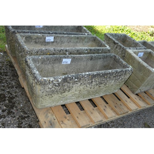 2732 - A rectangular concrete planter with floral pattern