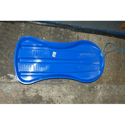 2217 - 10 x blue plastic sledges