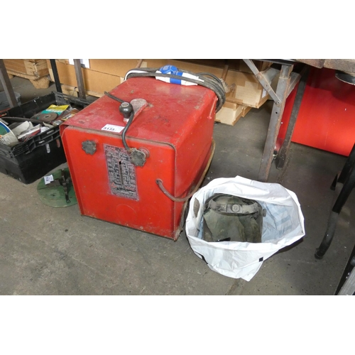 5135 - 1 x Triangle Minx 180 welder 240v supplied with a welding mask