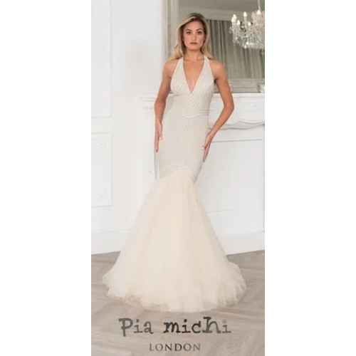 2383 - A white/silver Pia Michi designer evening dress, size 12, please see pictures for more details  ID n... 