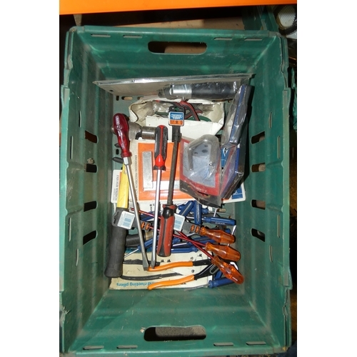 5853 - A quantity of various hand tools. Not practical to list in detail so please view or see photographs ... 