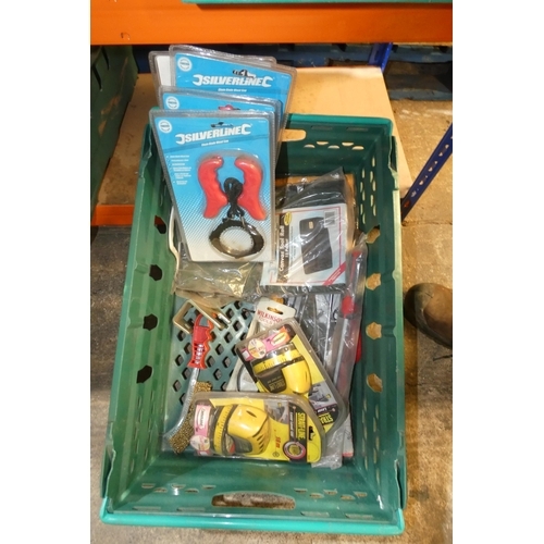 5854 - A quantity of various hand tools. Not practical to list in detail so please view or see photographs ... 