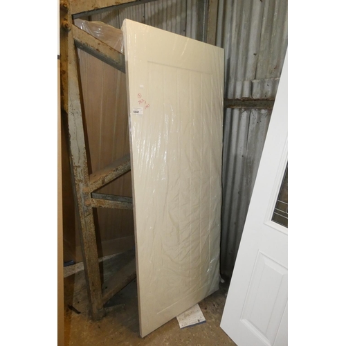 5941 - 1 x cream door approx 762 x 1981mm