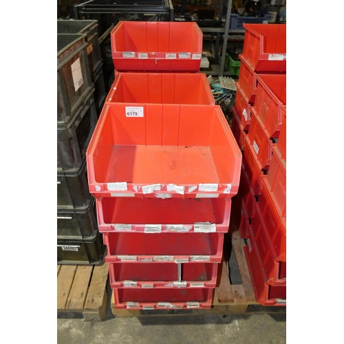 6179 - 16 x Link 51 red plastic stacking boxes each approx 41 x 37 x 17cm high