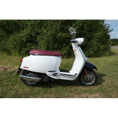 31 - Lambretta V-125 Special ES Classic Scooter, Reg; HG22 OKK, 1st reg 21/06/2022, Never ridden (only 2m... 