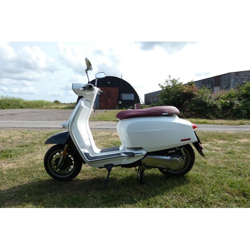 31 - Lambretta V-125 Special ES Classic Scooter, Reg; HG22 OKK, 1st reg 21/06/2022, Never ridden (only 2m... 