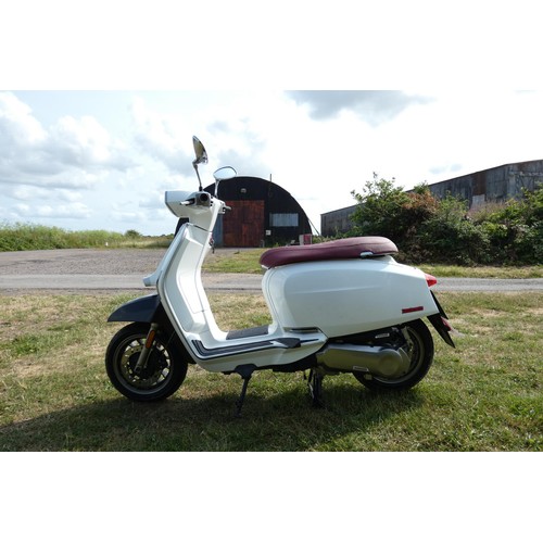 31 - Lambretta V-125 Special ES Classic Scooter, Reg; HG22 OKK, 1st reg 21/06/2022, Never ridden (only 2m... 