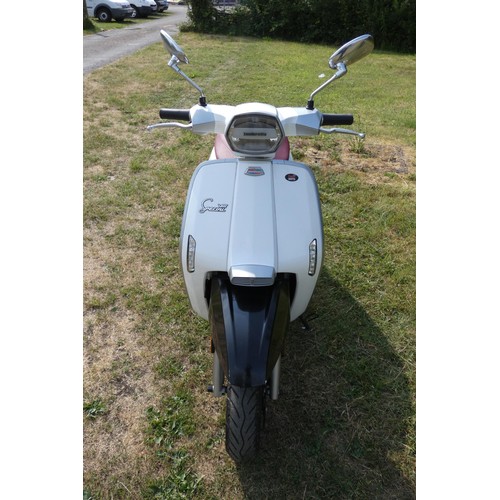 31 - Lambretta V-125 Special ES Classic Scooter, Reg; HG22 OKK, 1st reg 21/06/2022, Never ridden (only 2m... 