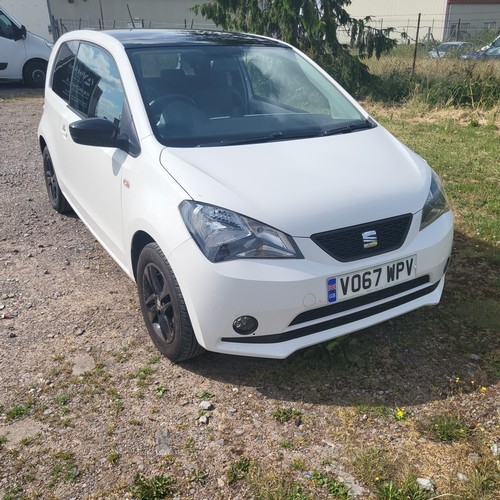 18 - White Seat Mii Design 3 dr hatchback, Reg VO67 WPV, 1st reg 28/09/2017, 5 speed manual Petrol. 999cc... 