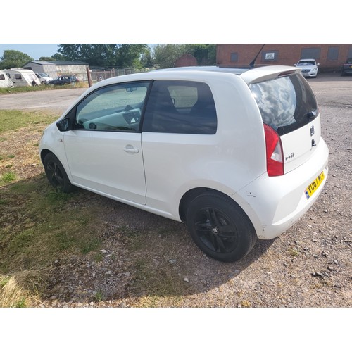 18 - White Seat Mii Design 3 dr hatchback, Reg VO67 WPV, 1st reg 28/09/2017, 5 speed manual Petrol. 999cc... 