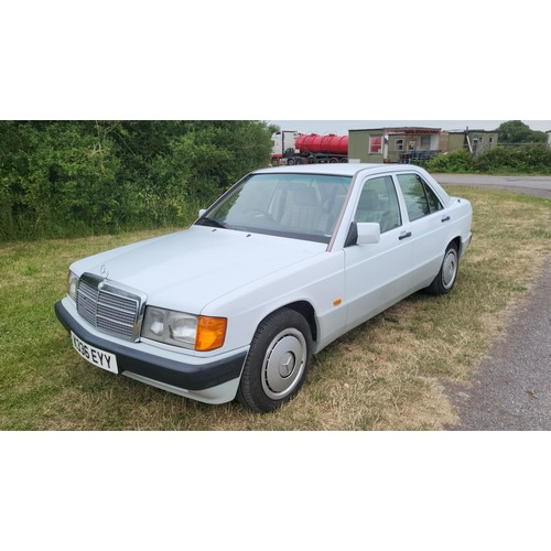 20 - White Mercedes 190E Auto 4 dr saloon, Reg K336 EYY, 1st reg. 18/01/1993, 4 speed auto saloon petrol ... 