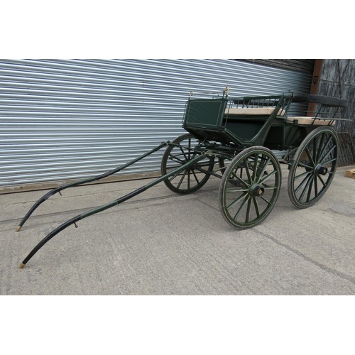 38 - Horse drawn 4 wheeled carriage / wagonette, early 1900s, French, restored for a wedding 10 years ago... 