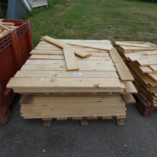 6208 - 1 pallet containing a qty of timber comprising of mostly 84cm x 10cm x 1.5cm