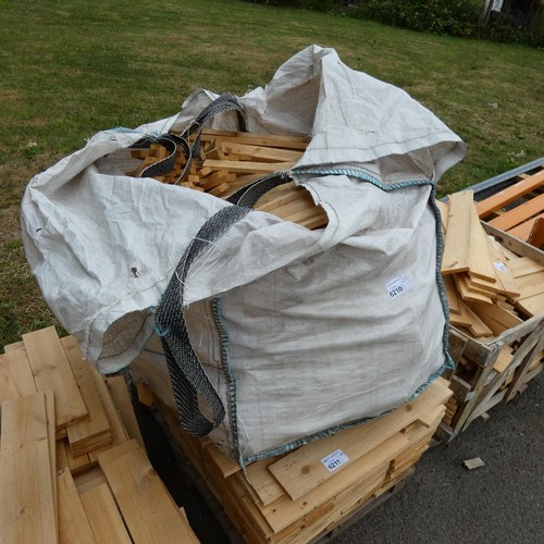 6210 - 1 Dumpy bag containing a qty of wood offcuts (Top stack)