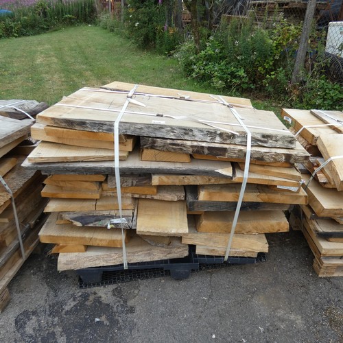 6220 - 1 pallet containing a qty of various hardwood slabs, mainly oak