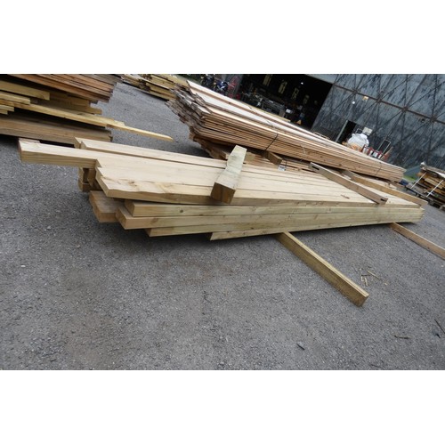 6238 - A qty of timber 9.5cm x 4.5cm, lengths vary up to approx 460cm. (Bottom Stack)