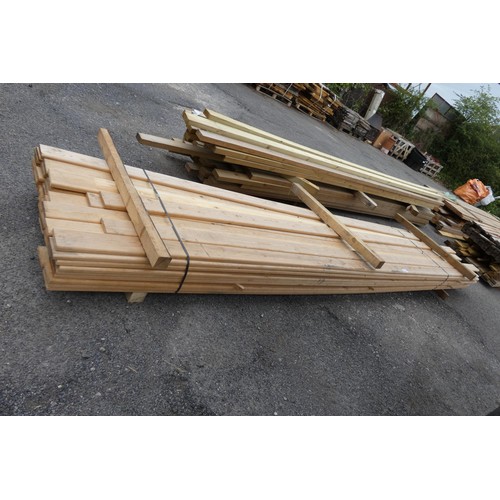 6240 - A qty of bull nose edge timber measuring approx 12x2x440cm. (Bottom Stack)