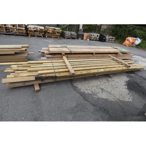 6242 - A qty of timber mostly 10x4.5cm, lengths vary up to approx 480cm. (Bottom Stack)