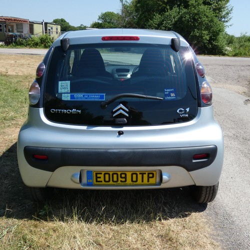 15 - Grey Citroen C1 VTR hatch back 1.0i 5dr, Reg E009 OTP, 1st reg 31/03/2009, 5 sp manual petrol, 998cc... 