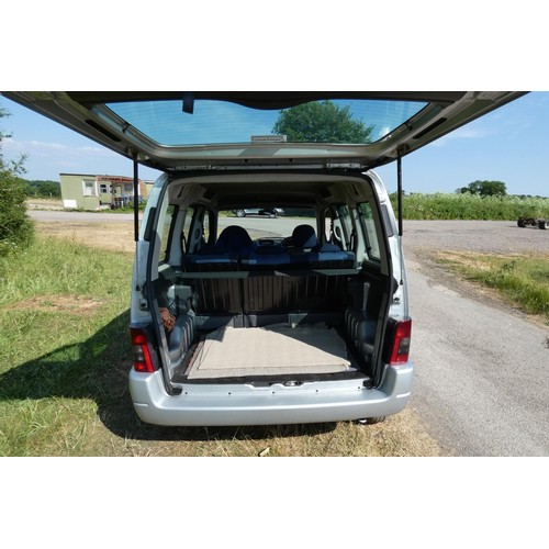 13 - Silver Citroen Berlingo Multispace DSL ES 1.9D Forte 5dr. Estate. Reg WG52 DHZ, 1st reg. 18/12/2002,... 