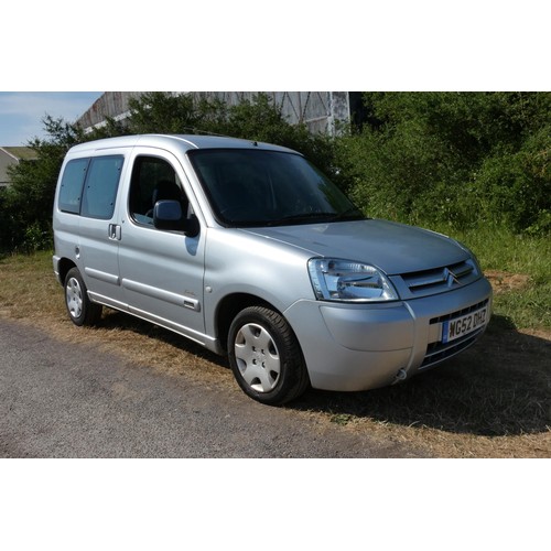 13 - Silver Citroen Berlingo Multispace DSL ES 1.9D Forte 5dr. Estate. Reg WG52 DHZ, 1st reg. 18/12/2002,... 