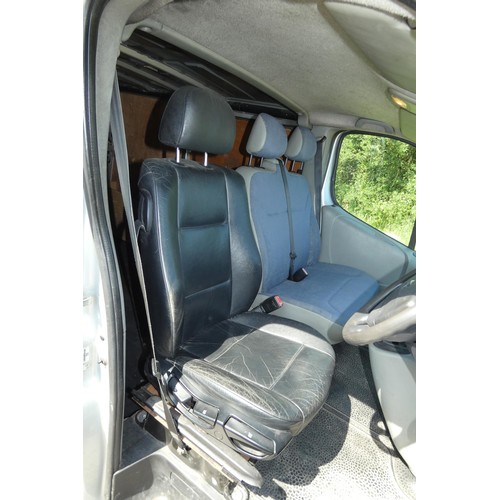 2 - Silver Nissan Primastar SE DCI 100 SWB panel van, Reg: LB53 PXJ, 1st reg 16/12/2003, 6 speed manual ... 