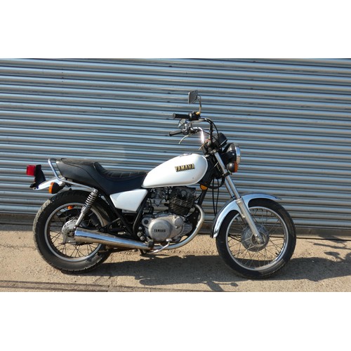 27 - Yamaha SR250 1980 Speedo reads 09,323’ comes with Title Docs & Nova Cert 23E158842  Runs, Insolvency... 