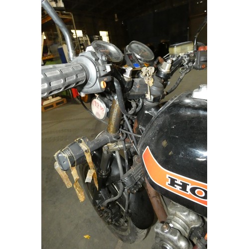 29 - Honda CB900-F Motorcycle 901cc 1982 Reg MMR 861X  1st reg: 15/03/1982..Mileage 37,328’ No Docs, Barn... 