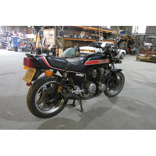 29 - Honda CB900-F Motorcycle 901cc 1982 Reg MMR 861X  1st reg: 15/03/1982..Mileage 37,328’ No Docs, Barn... 