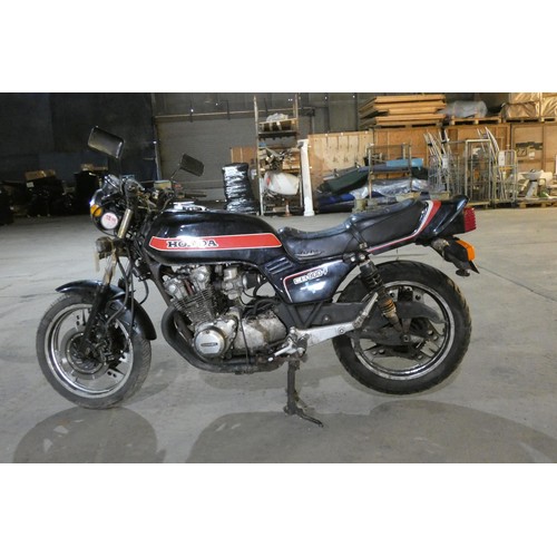 29 - Honda CB900-F Motorcycle 901cc 1982 Reg MMR 861X  1st reg: 15/03/1982..Mileage 37,328’ No Docs, Barn... 