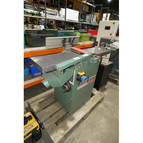 5858 - 1 x Kity 1637 thickness planer 240v (no power lead included)